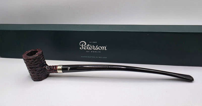 Originally released as one of four Specialty shapes in 1945, the Tankard is Peterson’s variation on the classic Poker design, featuring a tall, cylindrical bowl, a high-set transition, and a sleeker shank for a timeless, elegant appeal.