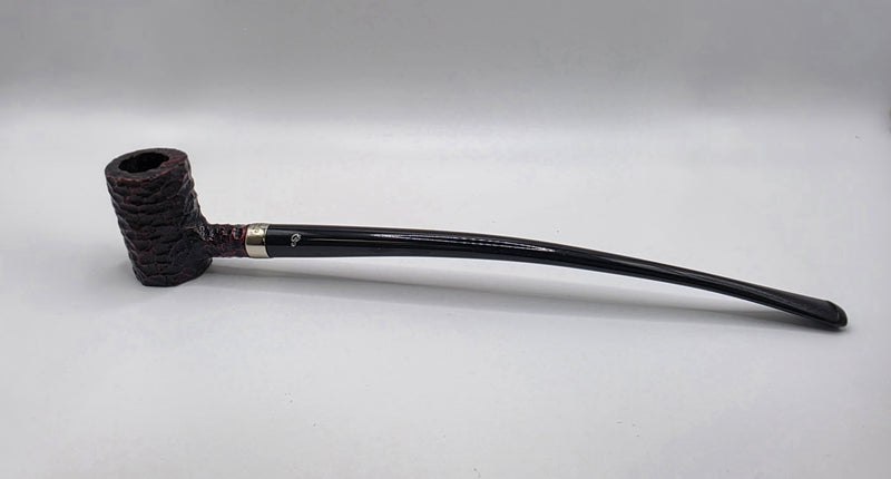 Originally released as one of four Specialty shapes in 1945, the Tankard is Peterson’s variation on the classic Poker design, featuring a tall, cylindrical bowl, a high-set transition, and a sleeker shank for a timeless, elegant appeal.