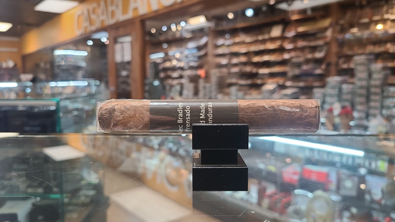 Alec Bradley - Prensado  - Robusto