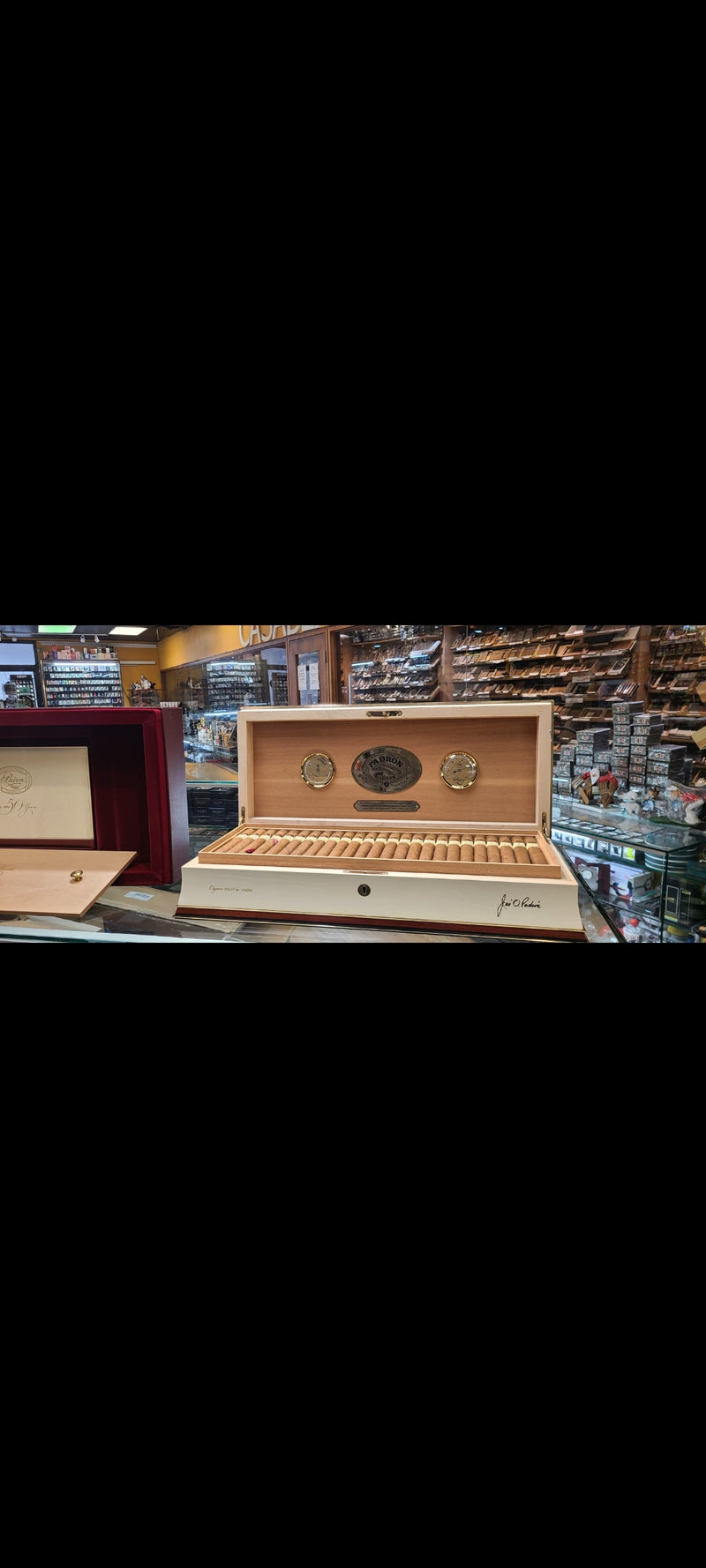 Pardon - 50th Anniversary - Cigars & Humidor set