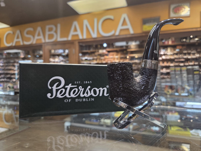 Peterson Pipe of the Year 2025 - Sandblasted P-Lip