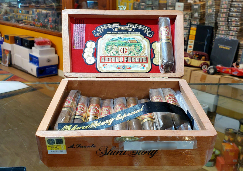 Arturo Fuente Short Story Box of 25