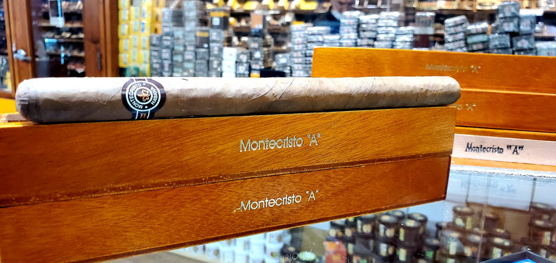 Montecristo "A"