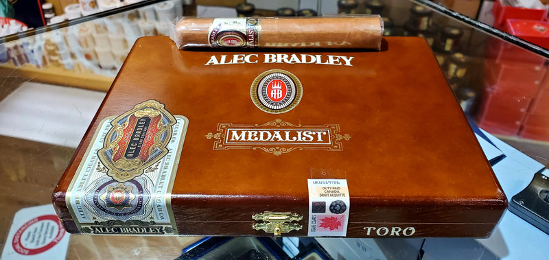 Medalist Toro - Box of 10 - Alec Bradley