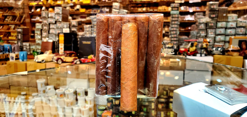 Monte 4 - Robusto - Tripa - 48 x 4 3/4 - HouseBlend Cigar
