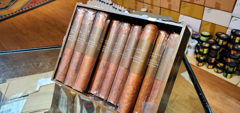 Oliva - Serie V Double Toro (6x60) - 2012 Cigar of the Year